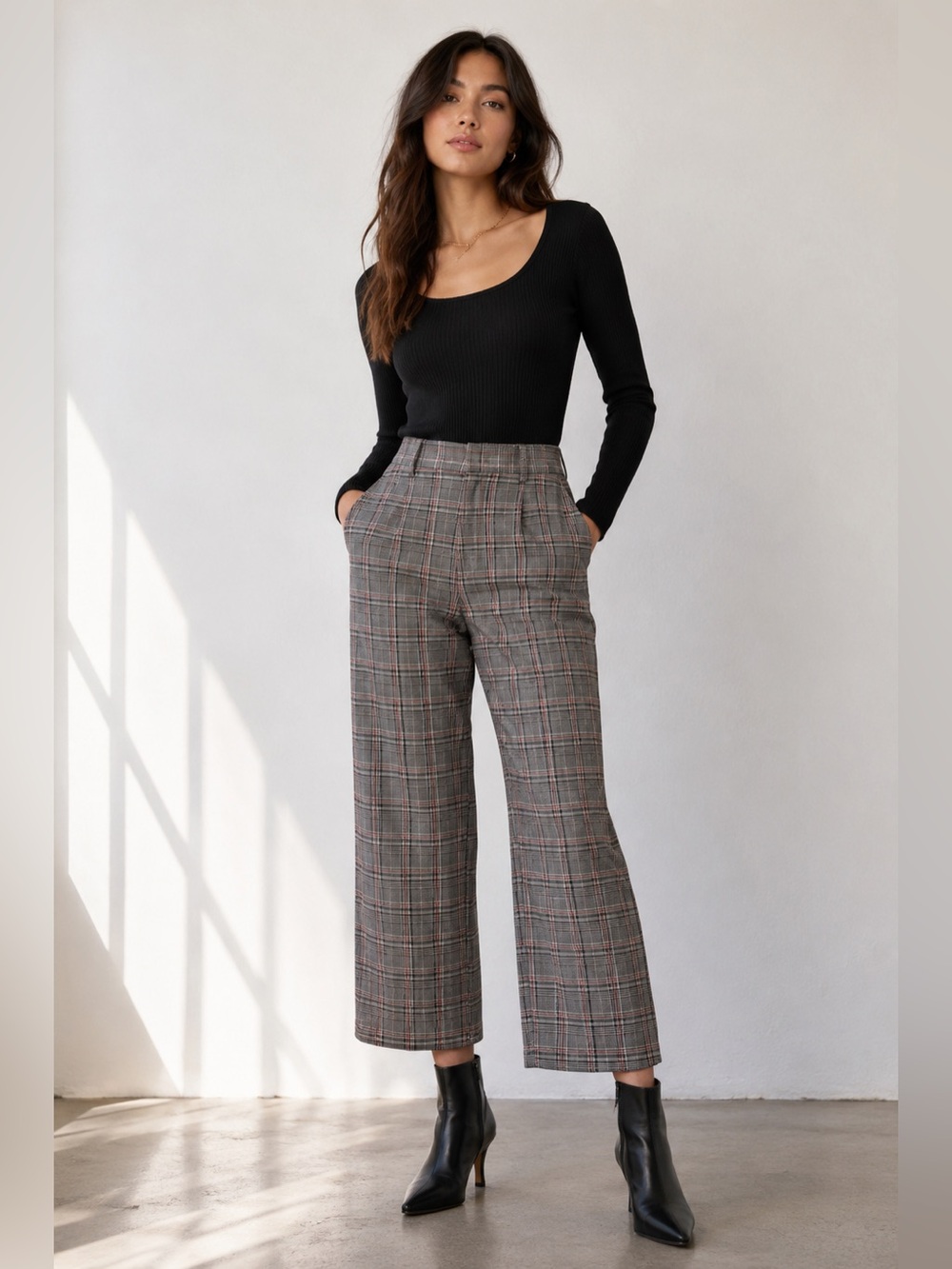 Aritzia Wilfred Plaid Cropped Dress Pants Size 2